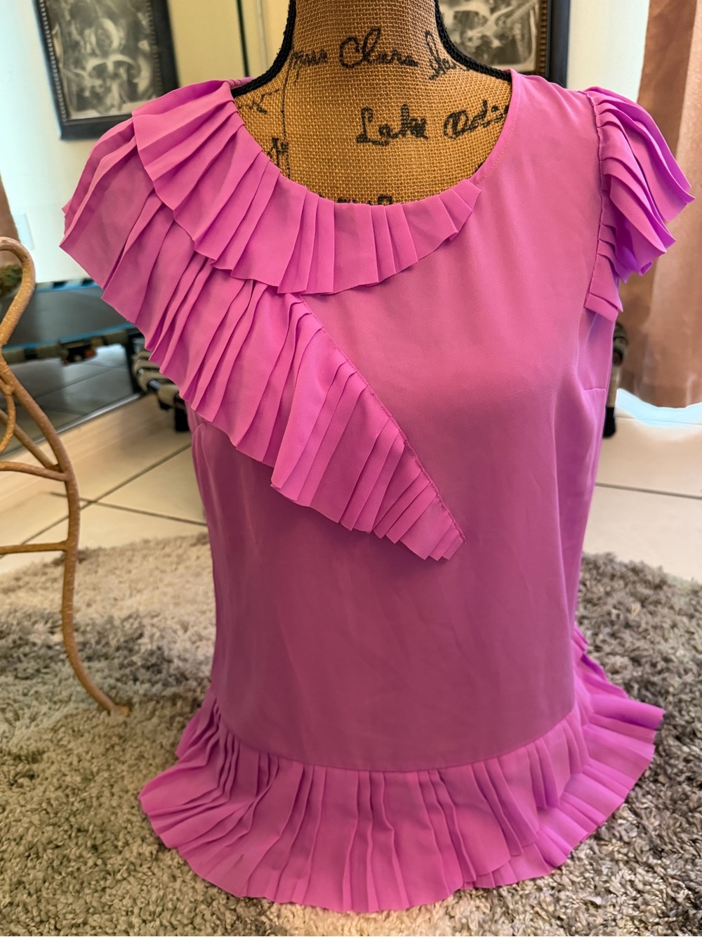 Banana Republic Magenta Pleated Ruffle Sleeveless Blouse
